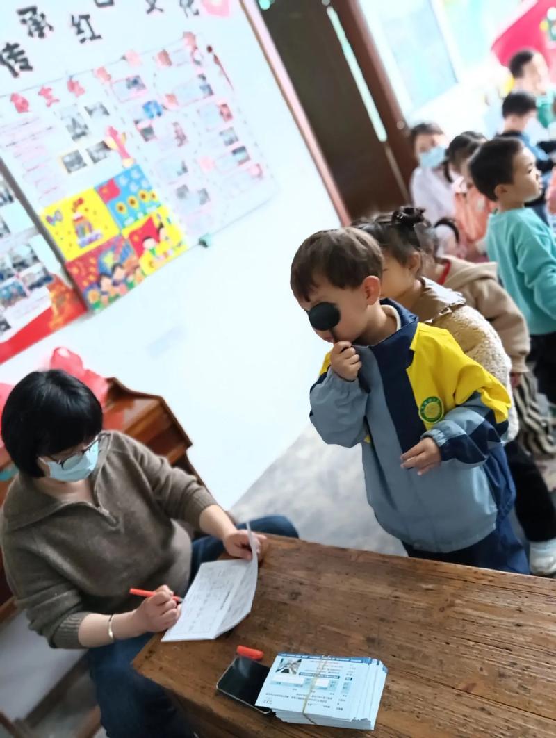 龙游县幼儿园2024年六一体检工作顺利开展